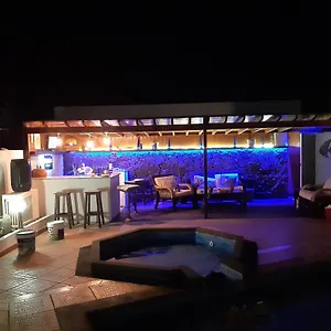 extremely-private-villa-heated-pool-jacuzzi-pool-wet.in-canary-islands.com/